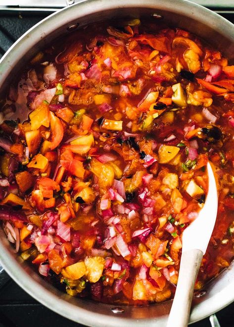 Tomato Salsa Canning, Heartbeet Kitchen, Salsa Canning Recipes, Peach Salsa Recipes, Tomato Salsa Recipe, Canning Peaches, Recipes Salads, Veggie Burrito, Canning Food