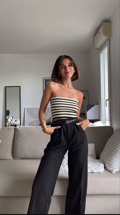 Classy Tube Top Outfit, Black Tube Top Outfit Aesthetic, How To Style Tube Tops, Summer Fashion Outfits Casual Classy, Outfit Ideas Primavera, New Money Outfits, Tube Tops Outfit, Cute Tube Top Outfits, How To Style A Tube Top