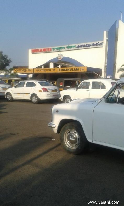 Ernakulam South Railway Station, Kerala Ernakulam Railway Station, Railway Station, Kerala, India, Quick Saves