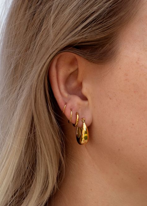 Gold Teardrop Earrings, Teardrop Hoop Earrings, Effortless Chic Style, Jewelry Display, Effortless Chic, Style Earrings, Gold Hoops, Gold Hoop, Diy Wall