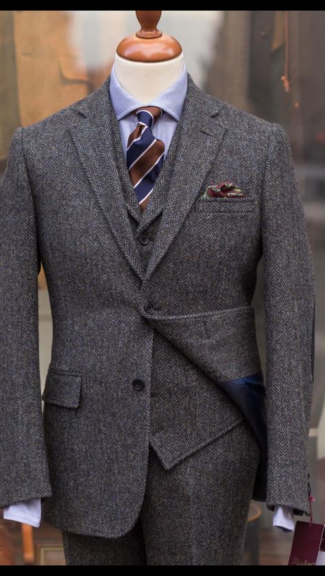 1920s Suit, Mens Tweed Suit, Grey Tweed Suit, Tweed Suit, Look Formal, Vest And Tie, Grey Herringbone, Grey Tweed, Vintage Suits