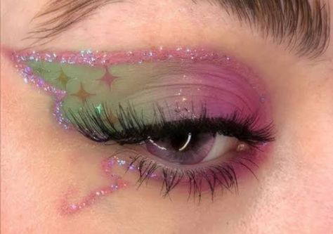 Makeup Ideas Fairy, Purple Fairy Makeup, Fairy Eye Makeup, Fairy Halloween Makeup, Makeup Themes, Monster Makeup, Concert Makeup, Natural Aesthetics, Flower Makeup