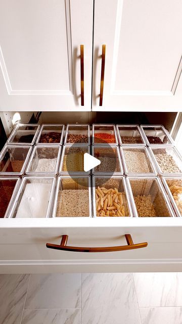 Hani on Instagram: "My kitchen pantry has never looked this organized. The @idlivesimply canisters are a game changer. #idesign #homeorganization #homeorganizationhacks #pantryorganization #pantry #ikeakitchen #kitchenorganization #kitchenorganizer" Kitchen Organiser Idea, Butlers Pantry Organization, Pantry Vegetable Storage, Indian Pantry Organization Ideas, Ikea Pantry Ideas, Pantry Drawer Organization, Pantry Aesthetic, Drawer Organization Kitchen, Pantry Cabinet Organization