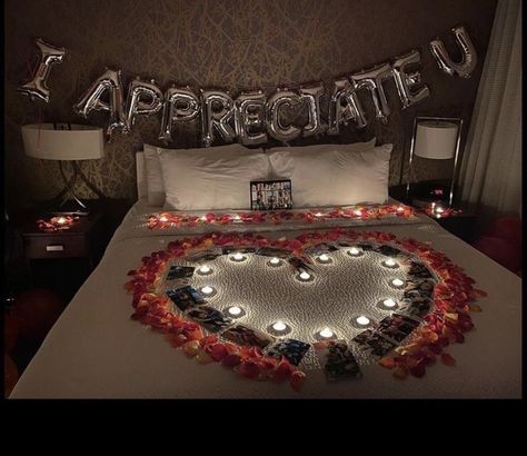 Rose Petals And Candles, Romantic Hotel Rooms, Candlelit Room, Rose Petal Candle, Romantic Room Surprise, Romantic Room Decoration, Valentines Date Ideas, Surprise Date, Romantic Date Night Ideas