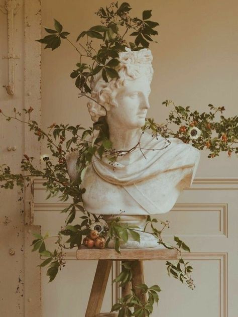 Types Of Academia, Ancient Greece Aesthetic, Other Aesthetic, Academia Aesthetics, Istoria Artei, Art Ancien, Wallpaper Tumblr, Greek Art, Ethereal Art