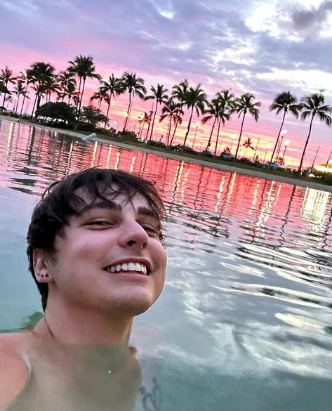 Colby Brock has such a captivating charm. #colbybrock #colby 2017 Colby Brock, Colby Brock Snapchat, Sam And Colby Fanfiction, Youtuber Dr, Husband Appreciation, Colby Cheese, He Is My Everything, Sleepover Games, Fav Youtubers