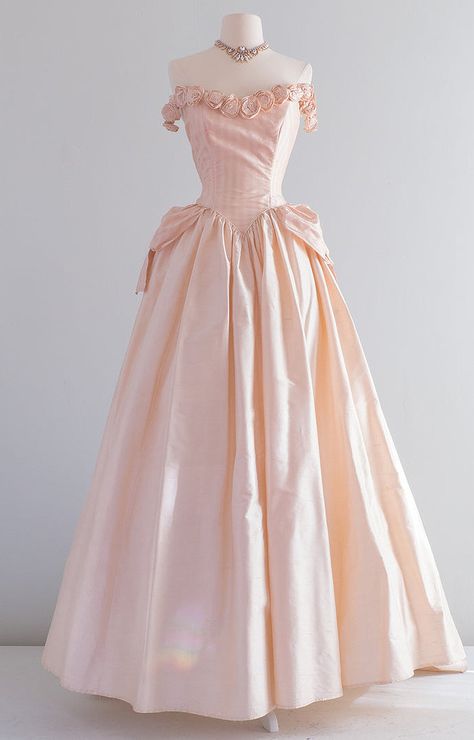 Silk Wedding Gown, Bridal Gowns Vintage, Vintage Clothing Boutique, Pink Prom, Dress Forms, A Line Prom Dresses, Silk Wedding, Pink Prom Dresses, Satin Prom Dress