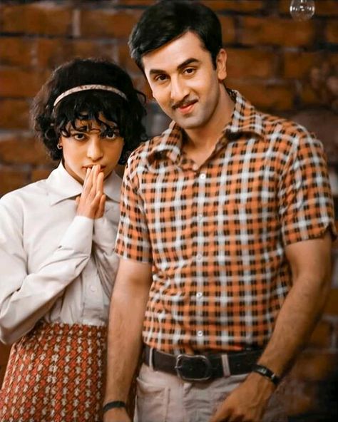 Indian Retro Outfits, Ranbir Kapoor Beard, Ranbir Kapoor Deepika Padukone, بريانكا شوبرا, Bollywood Theme Party, Indian Retro, Vintage Bollywood Aesthetic, Bollywood Theme, Ayushmann Khurrana