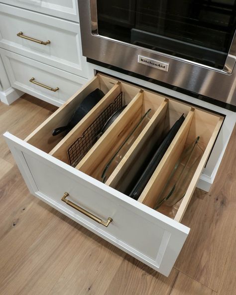 Dream Kitchen Cabinet Ideas, Big Drawers In Kitchen, Custom Kitchen Cabinet Drawers, Kitchen Features Ideas, Dream Kitchen Decor, Custom Kitchen Cabinet Organization, Custom Kitchen Features, Truffle Kitchen Cabinets, Kitchen Design Must Haves