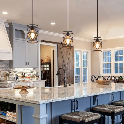 Lights Over Kitchen Island, Bar Mini, Craftsman Kitchen, Island Bar, Farmhouse Light Fixtures, Kitchen Lighting Fixtures, Kitchen Inspiration Design, Kitchen Pendants, Mini Pendant Lights