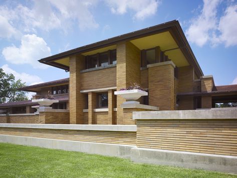 Frank Lloyd Wright Restoration a Cornerstone in Buffalo's Revitalization - Metropolis Random Architecture, Darwin Martin House, Architectural References, Prairie Style Architecture, Robie House, Incredible Architecture, Frank Lloyd Wright Buildings, Frank Lloyd Wright Design, Frank Lloyd Wright Homes