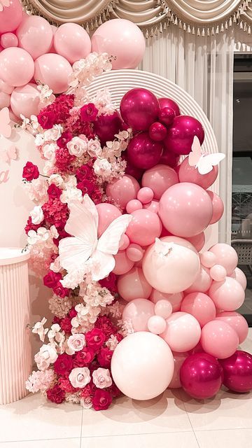 Balloon Bow, Birthday Nature, Pink Balloon Garland, Event Backdrops, Flowers Balloons, Butterfly Birthday Theme, Western Birthday, Cute Birthday Ideas, Birthday Dinner Party