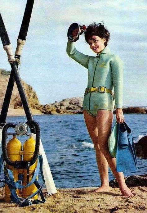 Scuba Fashion, Vintage Scuba, Scuba Girl, Swimsuits Hot, Scuba Diving, Goggles, Diving, Surfing, How To Wear