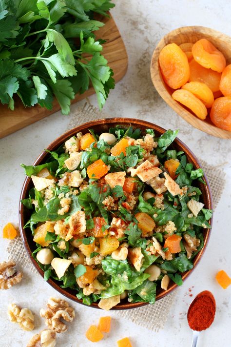 chickpea and apricot salad Apricot Salad, Perfect Salad Recipe, Congealed Salad, Ground Recipes, Chickpea Salad Recipes, Beautiful Salad, Slaw Recipes, Couscous Salad, Chickpea Salad