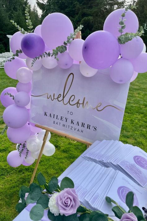 Lavender And White Decorations, Lavander Party Decor, Lavender Party Decorations Birthday, Violet Party Decoration, Light Purple Grad Party, Lavender Balloon Decorations, Lavender Party Ideas, Lavendar Party Decor, Lavender And White Party