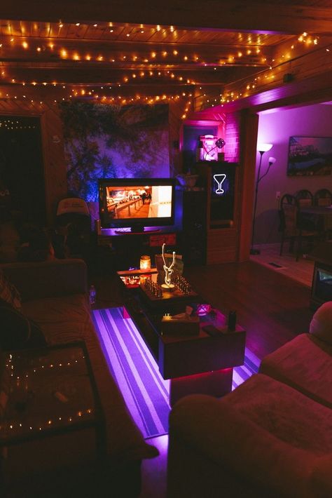 Hangout Room Ideas, Vibe Rooms, Vibe Bedroom, Hangout Room, Halloween Bedroom, Hippy Room, Chill Room, First Apartment Decorating, Neon Room