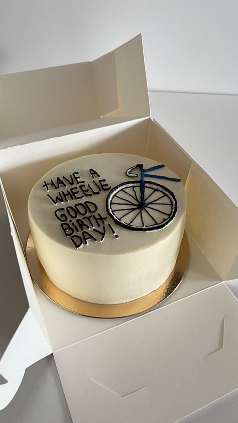 Cycling Birthday Cake, Cake Bike, Bike Meme, Cycling Cake, Bicycle Cake, Bike Cake, Bike Cakes, Cute Bento, Cycling Design