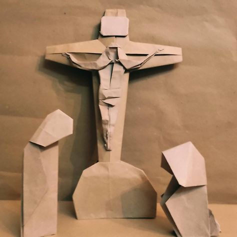 Jesus cursifection seen Origami Christian Origami, Origami Cross, Jesus Christ On The Cross, Christ On The Cross, Easter Sunday School, Sunday School Crafts For Kids, Paper Works, The Cross Of Christ, Sunday School Crafts