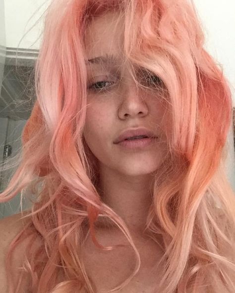 Salmon Hair, Peach Hair Color, Cailin Russo, Peach Hair Colors, Peach Hair, Pastel Hair, Dye My Hair, Hair Envy, Grunge Hair