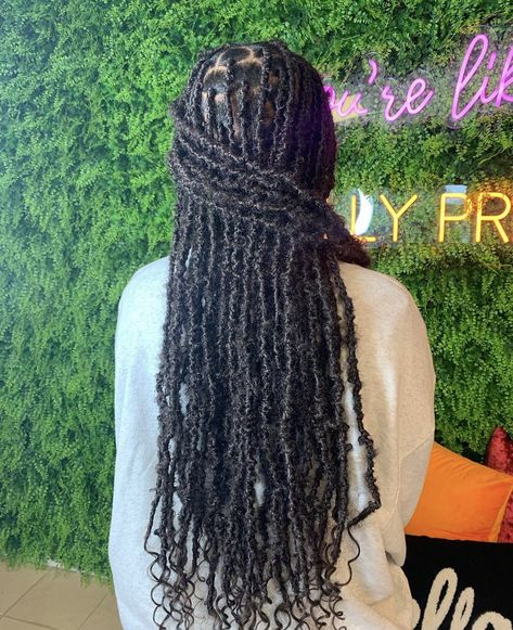 Ciara Locs, Small Distressed Soft Locs, Soft Locs Curly Ends, Locs With Curly Ends Weave, Short Soft Locs With Curls, Distressed Faux Locs With Curls, Soft Locs With Curly Ends, Soft Locs With Curls At The End, Faux Locs Medium Length