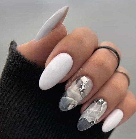 Gold Nails Prom, White Lace Nails, Neutral Nail Designs, White Nail Art, Ombre Nail Designs, Classy Acrylic Nails, Nails 2023, Trendy Nail Design, Neutral Nails