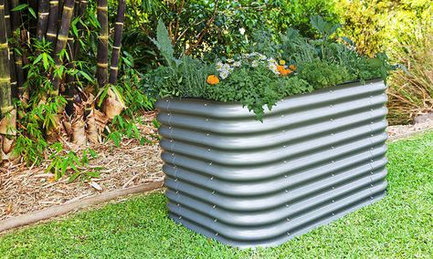 How To Fill A Tall Raised Garden Bed Quick & Easy - Epic Gardening Tall Raised Garden Beds, Oasis Decor, Wood Chip Mulch, Leaf Mulch, Raised Garden Bed Kits, Outdoor Planter Boxes, Growing Carrots, Metal Raised Garden Beds, Landscape Fabric