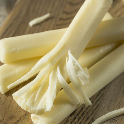 String Cheese Recipes, Olive Snack, Mozzarella Cheese Sticks, Weight Watchers Snacks, Low Carb Snack, String Cheese, Mozzarella Sticks, Cheese Sticks, Healthy Snacks For Diabetics