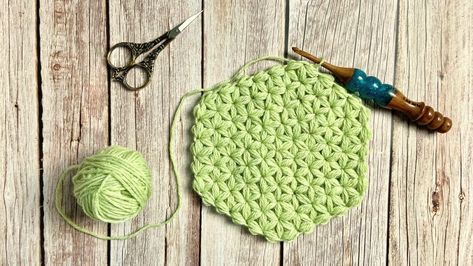 Join Brenda K.B. Anderson on Tuesday, August 6th at 11:30 a.m. CT/12:30 p.m. ET for a FREE LIVE event! Brenda will be demonstrating how to work the Jasmine… Rectangular Granny Square, Jasmine Stitch Crochet, Granny Square Blankets, Advanced Crochet, Crochet Granny Square Blanket, Waffle Stitch, Crocheting Patterns, Craft Board, Creative Crochet