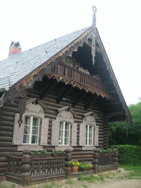 Russian Wooden House, Old Russian House, Russian Houses, Russian House, Russian Village, Log Cabin Ideas, Russian Architecture, Wooden Architecture, Log House