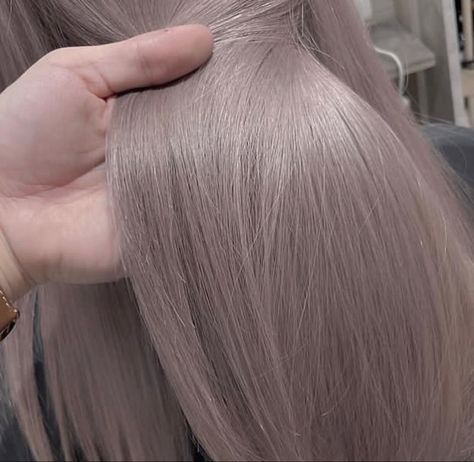 Hair Color Styles, Long Hair Style, Light Purple Hair, Mushroom Hair, Beige Hair, Korean Hair Color, Silver Blonde Hair, Ash Hair, Ash Hair Color