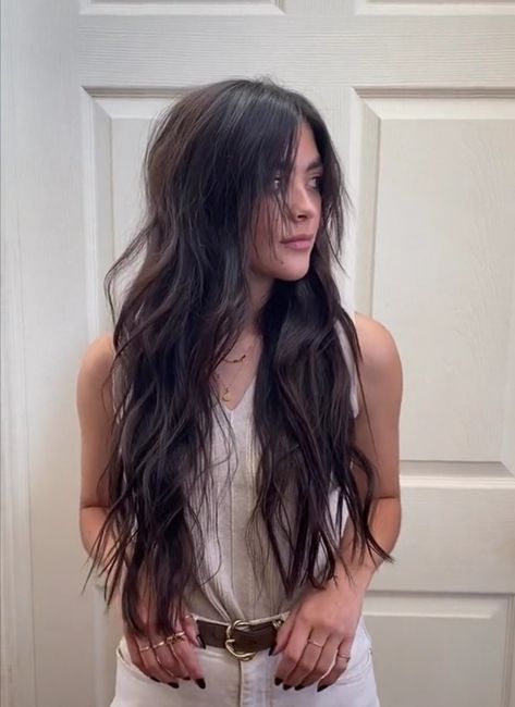 Very Long Shaggy Hair, Edgy Haircuts For Long Wavy Hair, Long Shag Haircut Thick Hair, Long Hair Edgy Haircut, Long Shag Unstyled, Long Hair With Chunky Layers, Long Thick Shag Haircut, Waist Length Shag Haircut, Long Shag Thick Hair