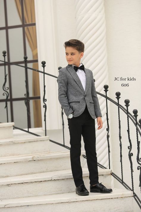 Wedding Dress For Kids Boys, Wedding Outfit For Boys Kids, Kids Formal Outfits Boys, Formal Boys Outfit, Graduation Fashion, Kids Sweater Pattern, Boys Formal Wear, Wedding Outfit For Boys, Kids Blazers