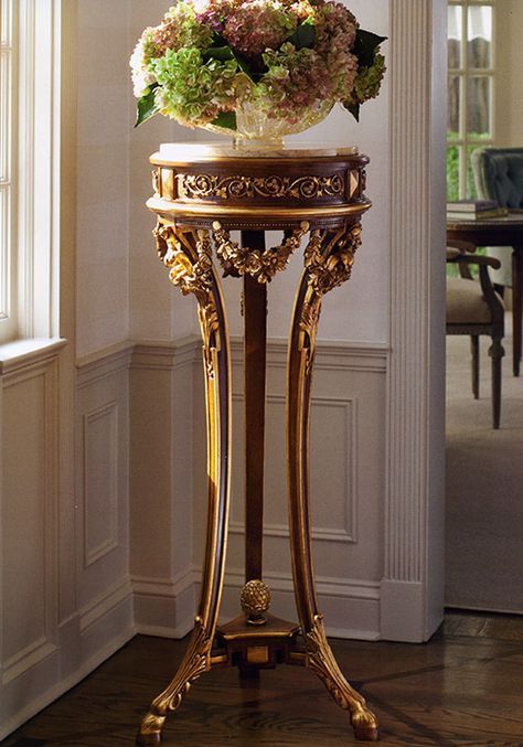 Antique Gold Decor, Regency Style Interior, Stools Design, Corner Console, Wood Pedestal Stand, Furniture Pedestal, Gold Pedestal, Neoclassical Furniture, Wood Carving Furniture