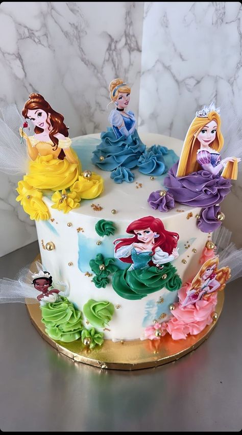 Disney Princesses Cake Ideas, Disney Princess 1st Birthday Cake, Simple Princess Cake, Easy Princess Cake, Disney Princess Cake Ideas, Disney Princess Birthday Party Cake, Disney Princess Birthday Cake, Sprite Cake, Kue Disney