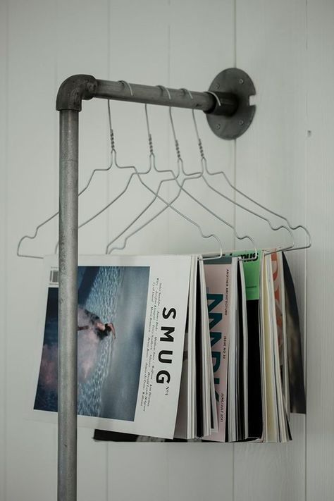 Magazine Display, Reuse Clothes, Decor Studio, Magazine Holders, Household Furniture, Front Room, Art Display, Wall Artwork, Clothes Hanger