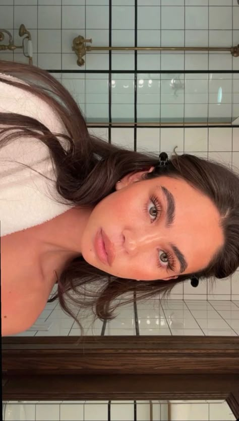 Noses For Round Faces, Sun Kissed Makeup Summer Glow, Christinanadin Instagram, Eye Makeup For Round Face, Natural Rhinoplasty, Dream Nose, 2024 Makeup, No Make Up Make Up Look, Christina Nadin