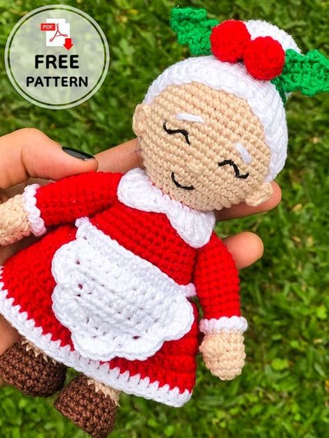 Happy Mrs. Claus Crochet Amigurumi Doll Free Pattern Amigurumi Doll Free Pattern, Doll Free Pattern, Amigurumi Bee, Christmas Crochet Patterns Free, Monkey Pattern, Crochet Christmas Gifts, Crochet Santa, Santa Patterns, Christmas Crochet Patterns