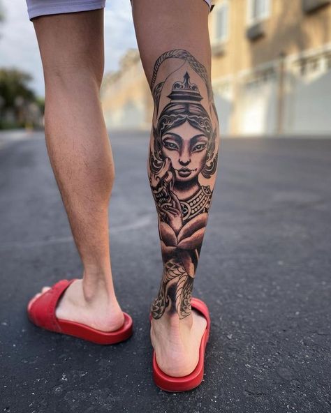 It’s important that you choose carefully the placement for your body art. The lower leg can be a good place if you want to draw something vertical or if you want to cover the whole lower leg with a full design. #tattoos #tat Leg Tattoos Men, Butterfly Foot Tattoo, Leg Tattoos For Men, Flower Foot Tattoo, Cute Foot Tattoos, Small Foot Tattoos, Best Leg Tattoos, Lower Leg Tattoos, Tattoos Men