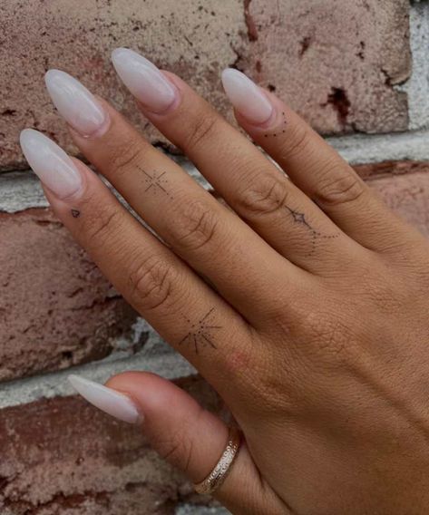 Micro Finger Tats, Small Dainty Tattoos For Women Finger, Dainty Micro Tattoo, Fine Finger Tattoo, Finger Micro Tattoo, Subtle Finger Tattoos, Micro Tattoo Finger, Fine Hand Tattoos, Micro Heart Tattoo Finger