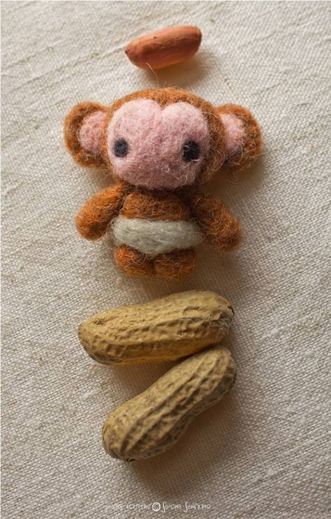 Needle Felt Monkey, Needle Felted Monkey, Felted Monkey, Felt Monkey, Felt Needling, Felting Tips, Felting Diy, Needle Felting Diy, Felt Baby