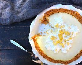 Sweet Corn Pie, Corn Cream, Thanksgiving Sweets, No Bake Pie, Corn Pie, Entertaining Desserts, Leftover Pie, Corn Flake, Unique Pies