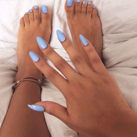 Periwinkle Nails, Blue Toe Nails, Almond Acrylic Nails Designs, Nails Oval, Chic Nail Designs, New Nail Designs, Almond Acrylic Nails, Ideas Nails, Winter Nail Designs