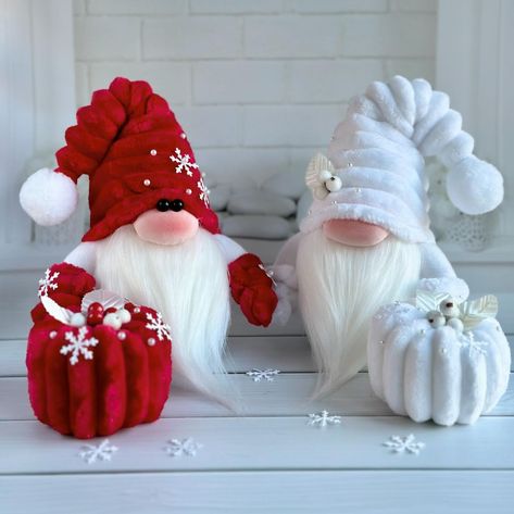 Diy Gnomes Christmas, Decorate Pumpkins, Pumpkin Diy, Winter Wreath Diy, Gnome Tutorial, Gnomes Diy, Christmas Handmade, Diy Gnomes, Gnome Patterns