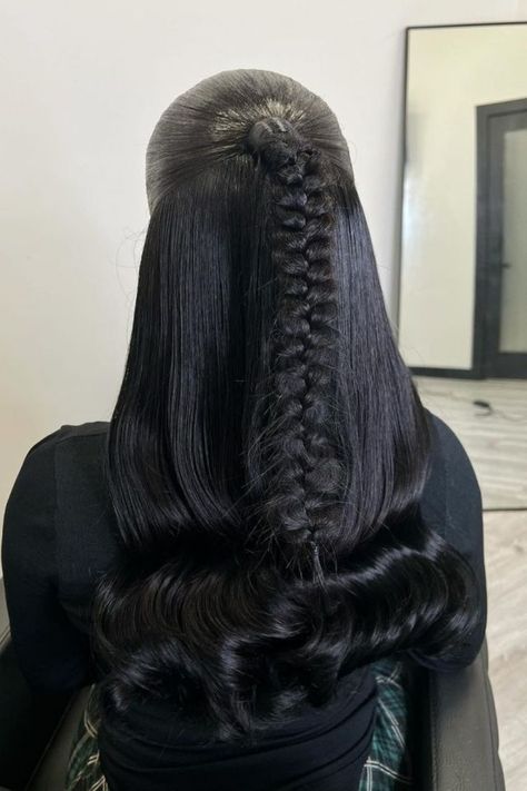 Half-Up Butterfly Braid Quick Weave Hairstyle Braid Quick Weave, Black Girls Hairstyles Weave, Quick Weave Styles, French Braid Updo, Fishtail Hairstyles, Butterfly Braid, Two Braid Hairstyles, Fishtail Braid Hairstyles, Saree Hairstyles