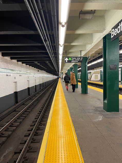 Leading Lines Photography At Home, Subway Interior, New York Subway Station, Perspective References, One Last Stop, Underground Subway, Human Skeleton Anatomy, Nyc Metro, Ny Pizza