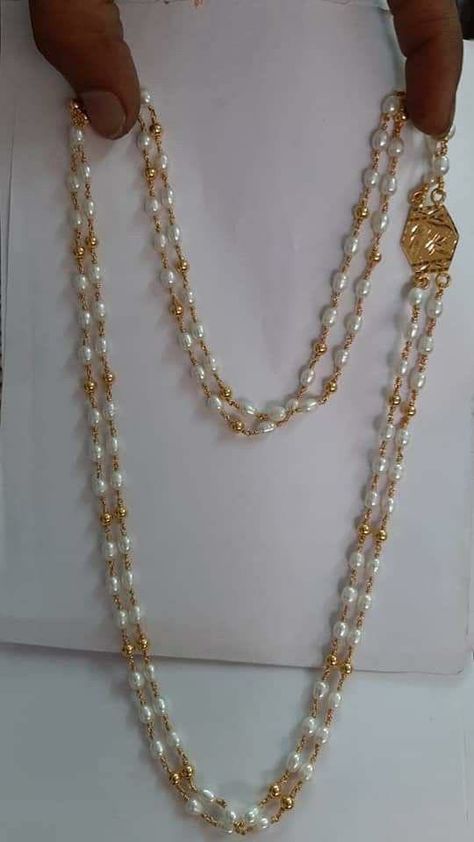 Pearl Chain Designs Simple, Mutyalu Chains, Pearl Jewelry Design Indian, Gold Moti Mala Designs, Muthyalu Chain, Pearl Jewelry Design Simple, Pearl Jewelry Indian Simple, Pearl Necklace Designs Gold Indian, Pearl Necklace Designs Simple