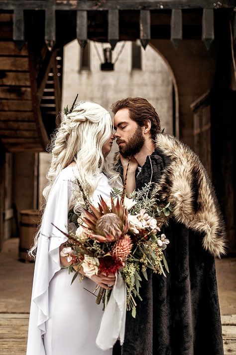 'A Union of Ice & Fire' Game of Thrones Wedding Inspiration - Boho Wedding Blog Game Of Throne Weddings, Vikings Wedding Theme, Modern Viking Wedding Dress, Alternate Wedding Bouquet Ideas, Game Of Thrones Wedding Hair, Medieval Times Wedding, Viking Wedding Tuxedo, Viking Wedding Photography, Viking Wedding Photos