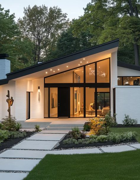 Mid Century Modern House Design, Moody Exterior, Exterior Aesthetic, Mid Century Modern House Exterior, House Design Inspiration, Mid Century Modern House Plans, Home In The Woods, Mid Century Modern Exterior, Houses Architecture