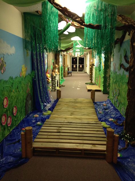 Africa Display Classroom, Jungle Hallway Theme, South America Theme Party, Enchanted Forest Hallway, Jungle Theme Hallway, Jungle Hallway Decorations, Forest Hallway, Jungle Hallway, Jumanji Party