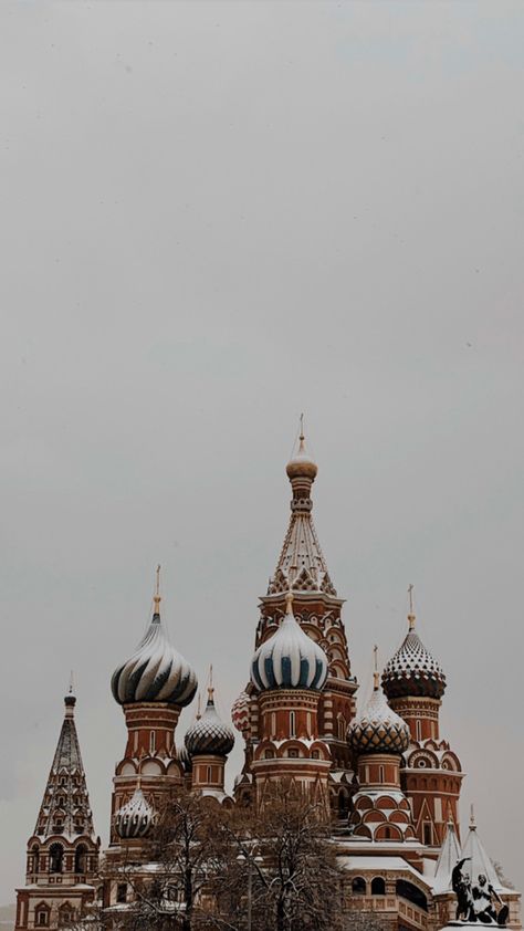 Kremlin Aesthetic, Russian Culture Aesthetic, Old Russian Aesthetic, Moscow Russia Aesthetic, Russian Wallpaper, Russia Kremlin, Mosca Russia, Russia Wallpaper, Moscow Cathedral